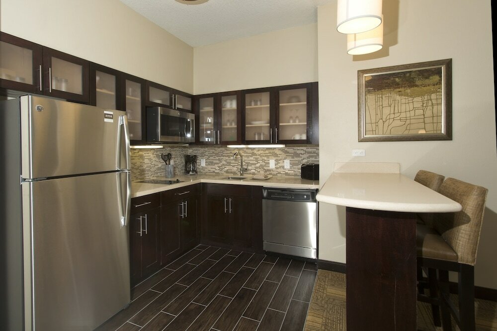 Фото Staybridge Suites Orlando at SeaWorld, an Ihg Hotel