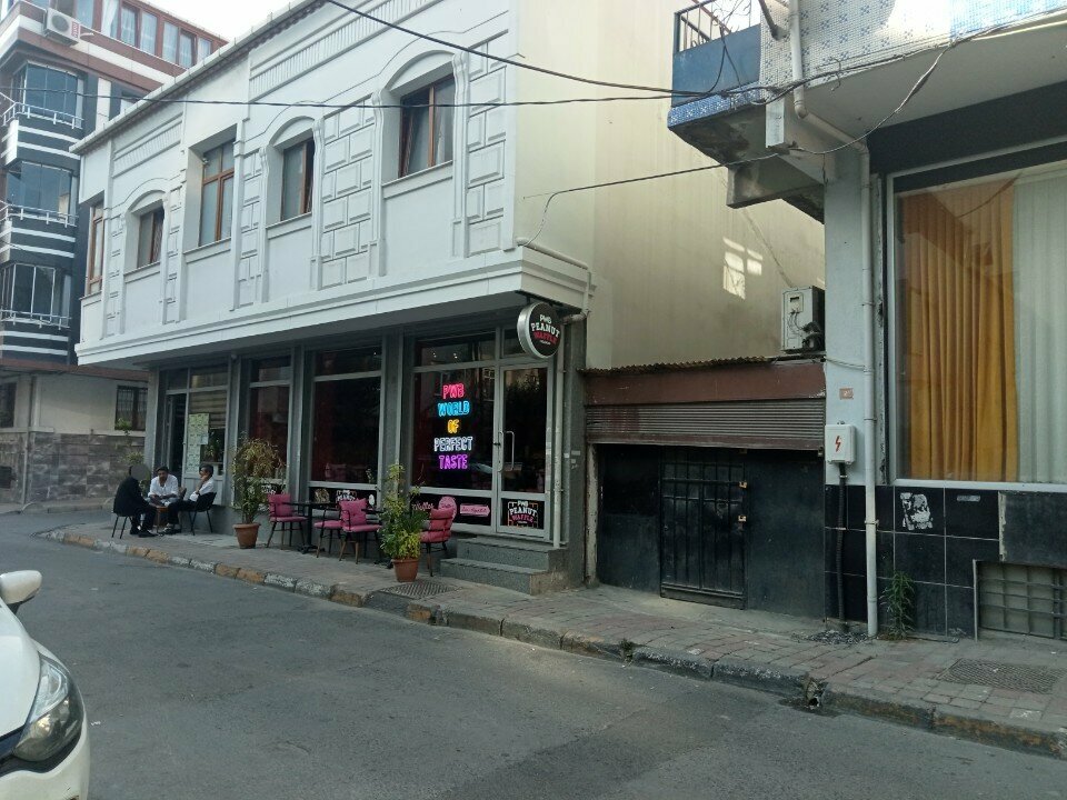 Cafe Peanut Waffle, Istanbul, photo