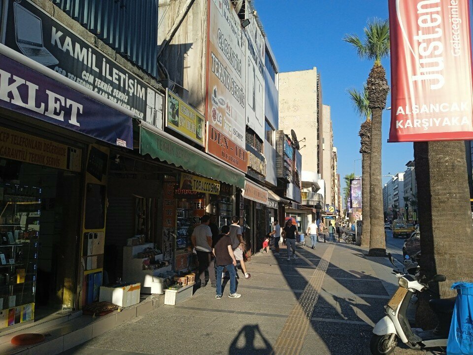 Items for mobile phones Kamil Communication, Izmir, photo