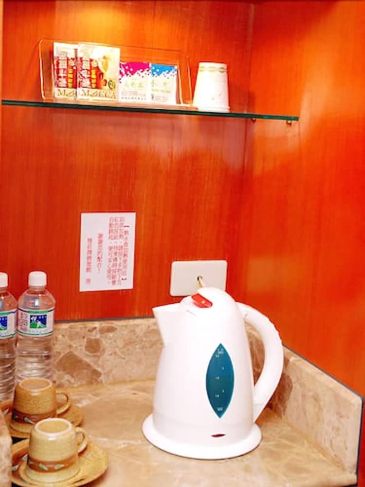 Фото Attic Hotel