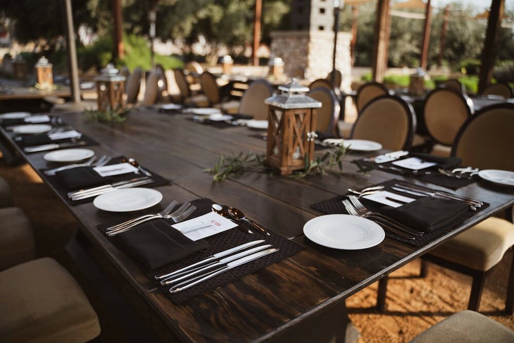 Фото Sheraton Fairplex Hotel & Conference Center