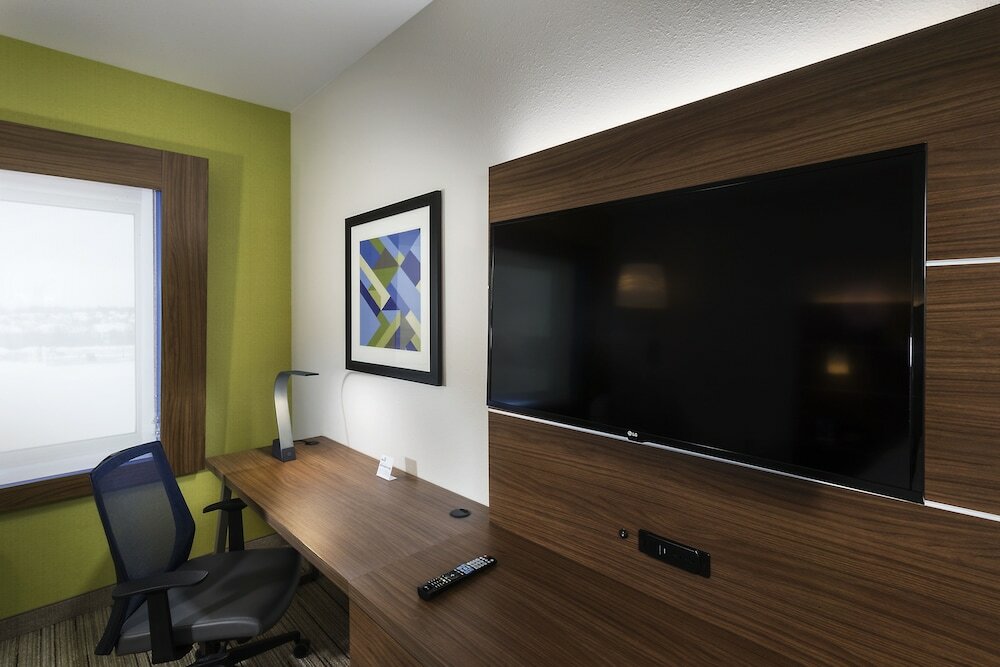 Фото Holiday Inn Express & Suites West Des Moines - Jordan Creek, an Ihg Hotel