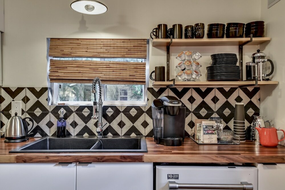 Фото The Eastside Lodge Austin