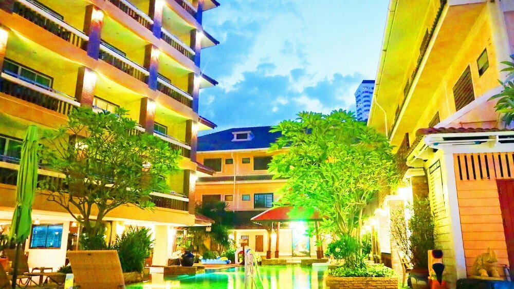 Hotel Aiyaree Place Resort, Pattaya, photo