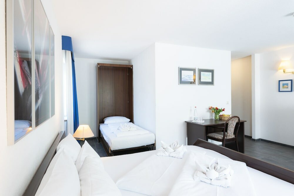 Фото Hotel Astoria am Urachplatz