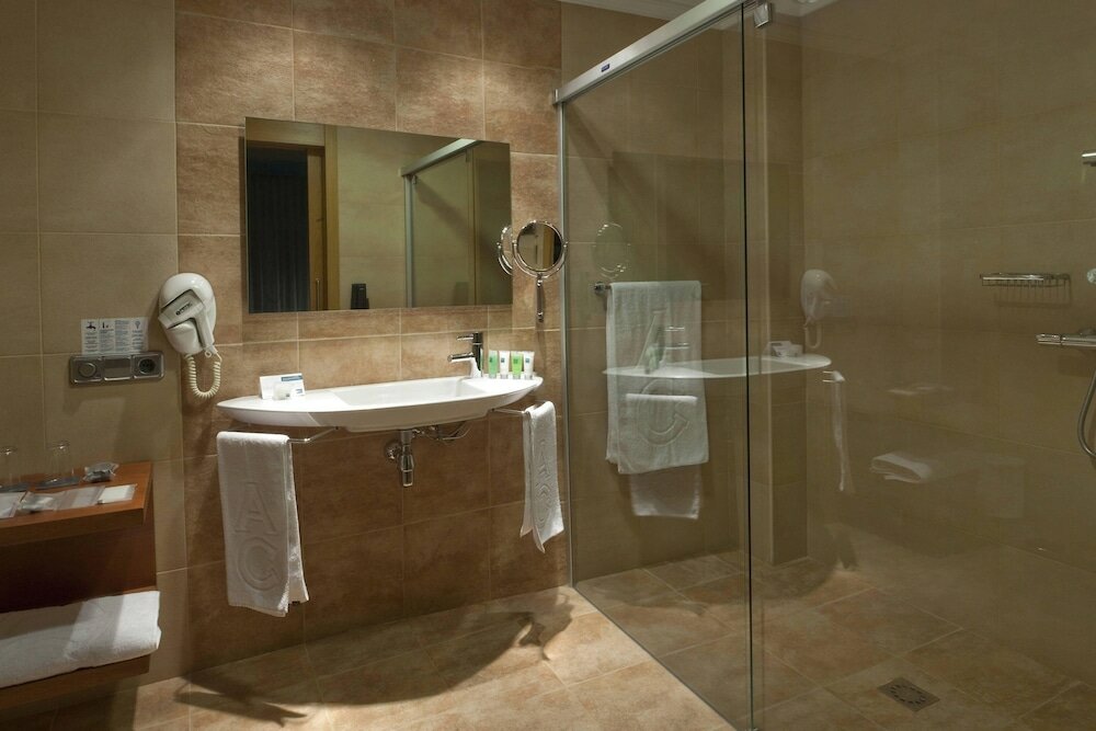 Фото AC Hotel Carlton Madrid