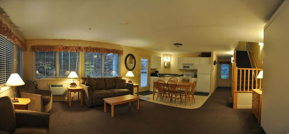 Фото Attitash Mountain Village