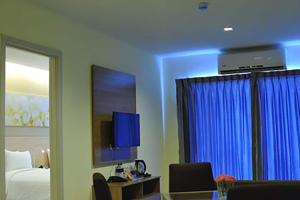 Фото R-Con @ Siam Hotel