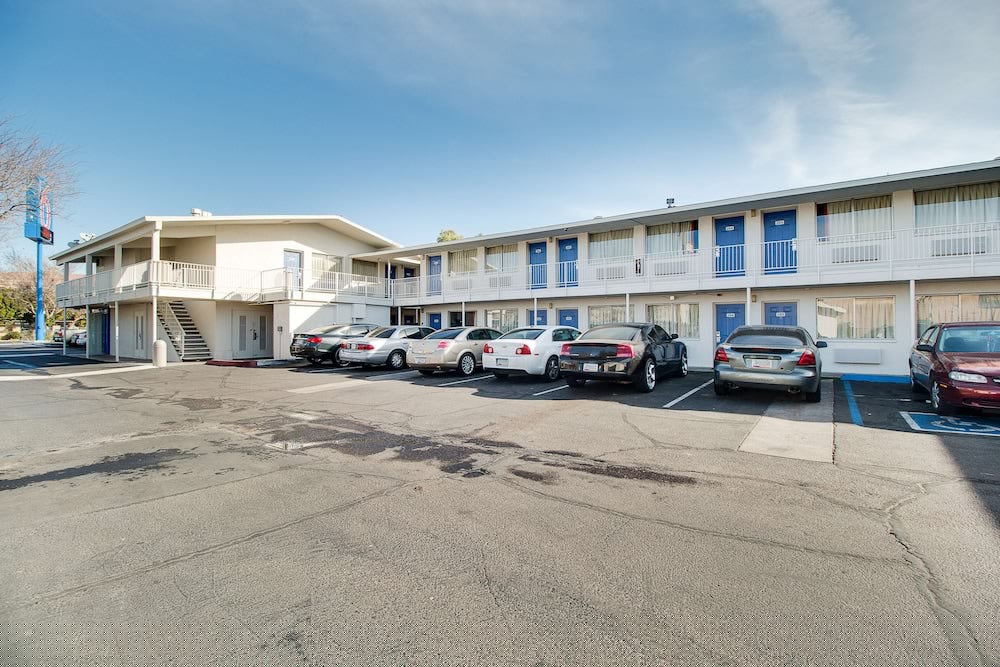 Фото Motel 6 Phoenix, Az  East