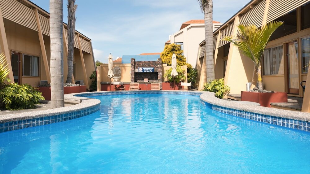 Фото Oasis Beach Resort