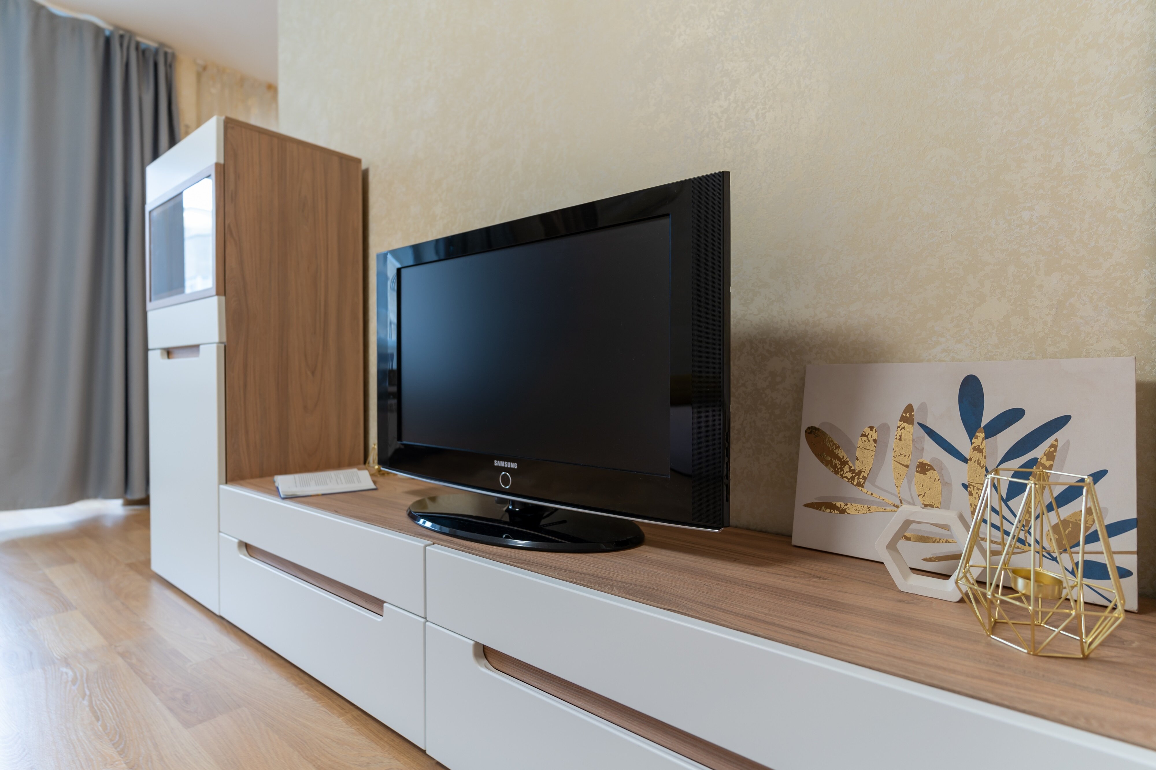 Фото Степаненков на Антона Валека 12