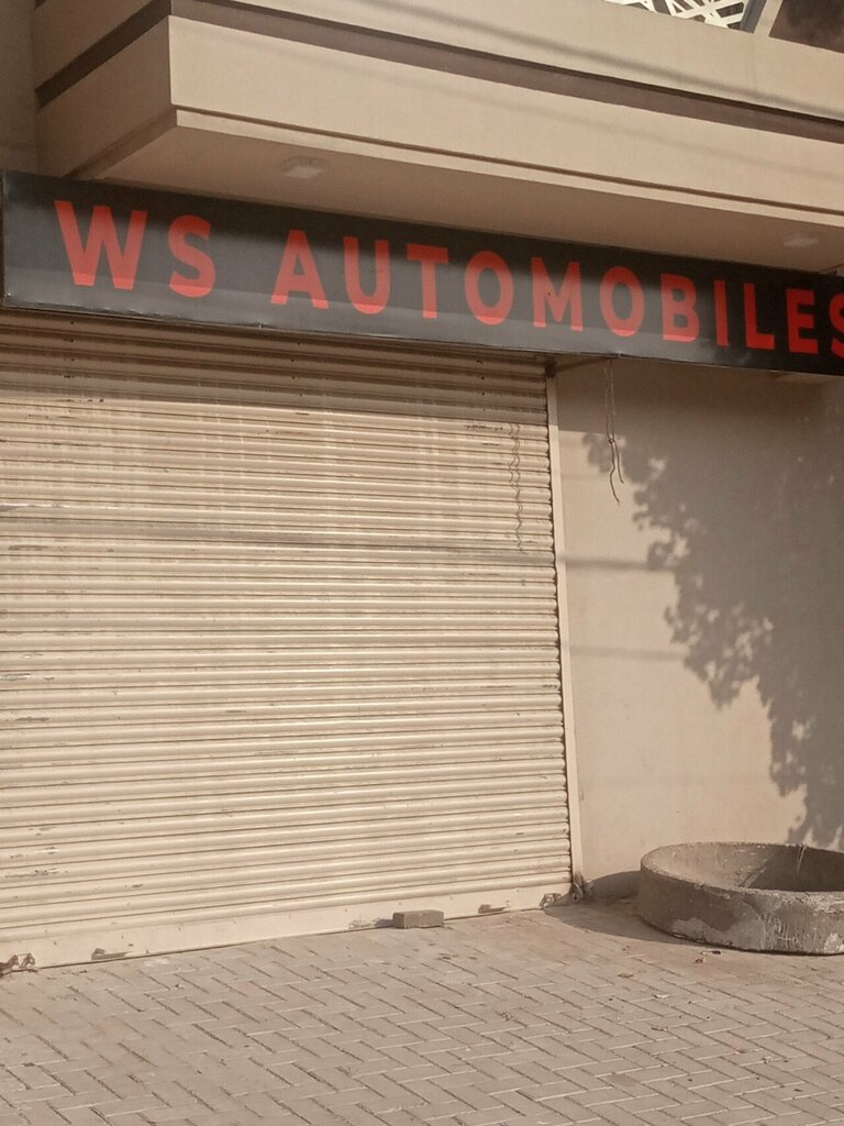 Car dealership Ws automobile, Karachi, photo