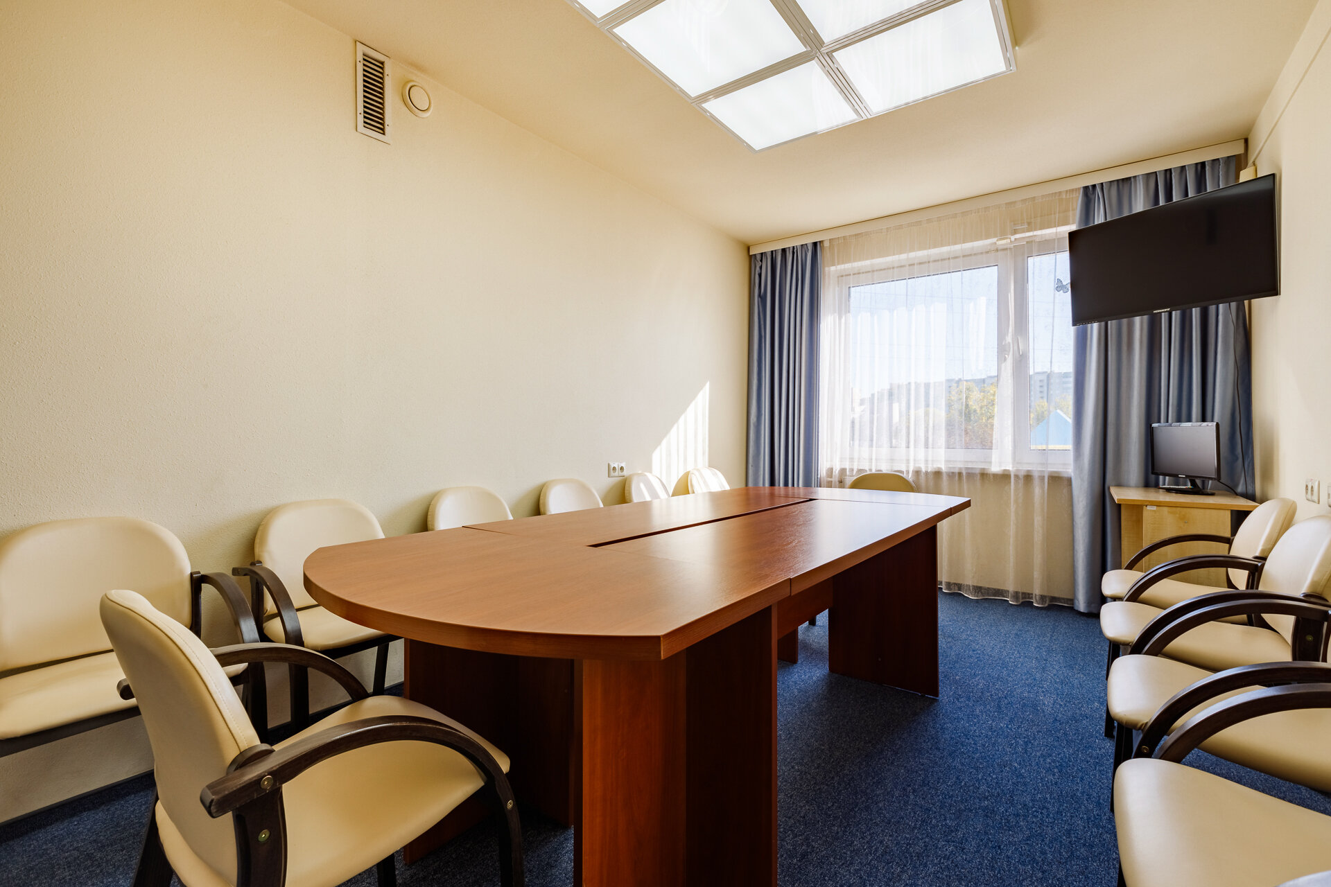 Фото East Time Hotel