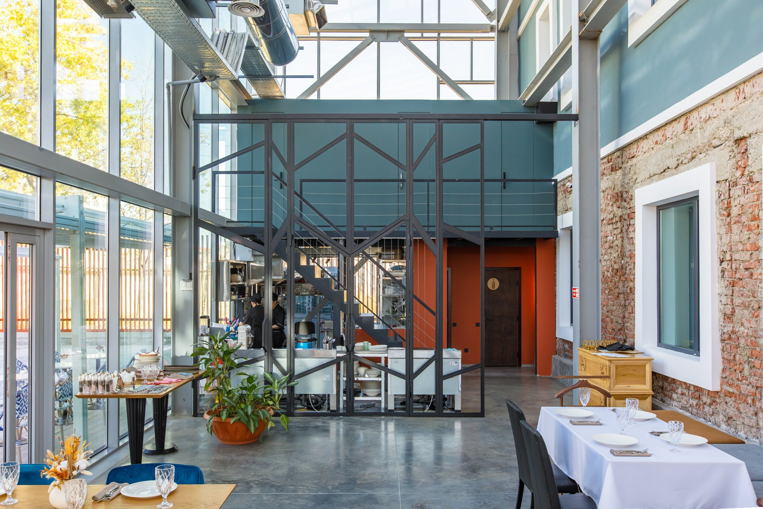 Фото Aura Каспийск