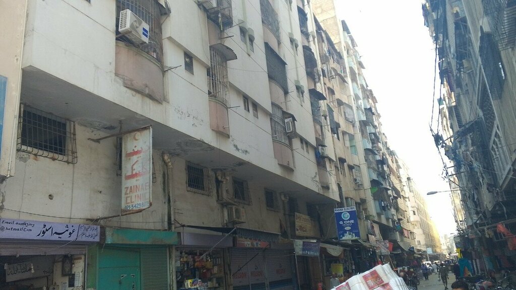 Pharmacy Shiraz Medical and General Store, Karachi, photo