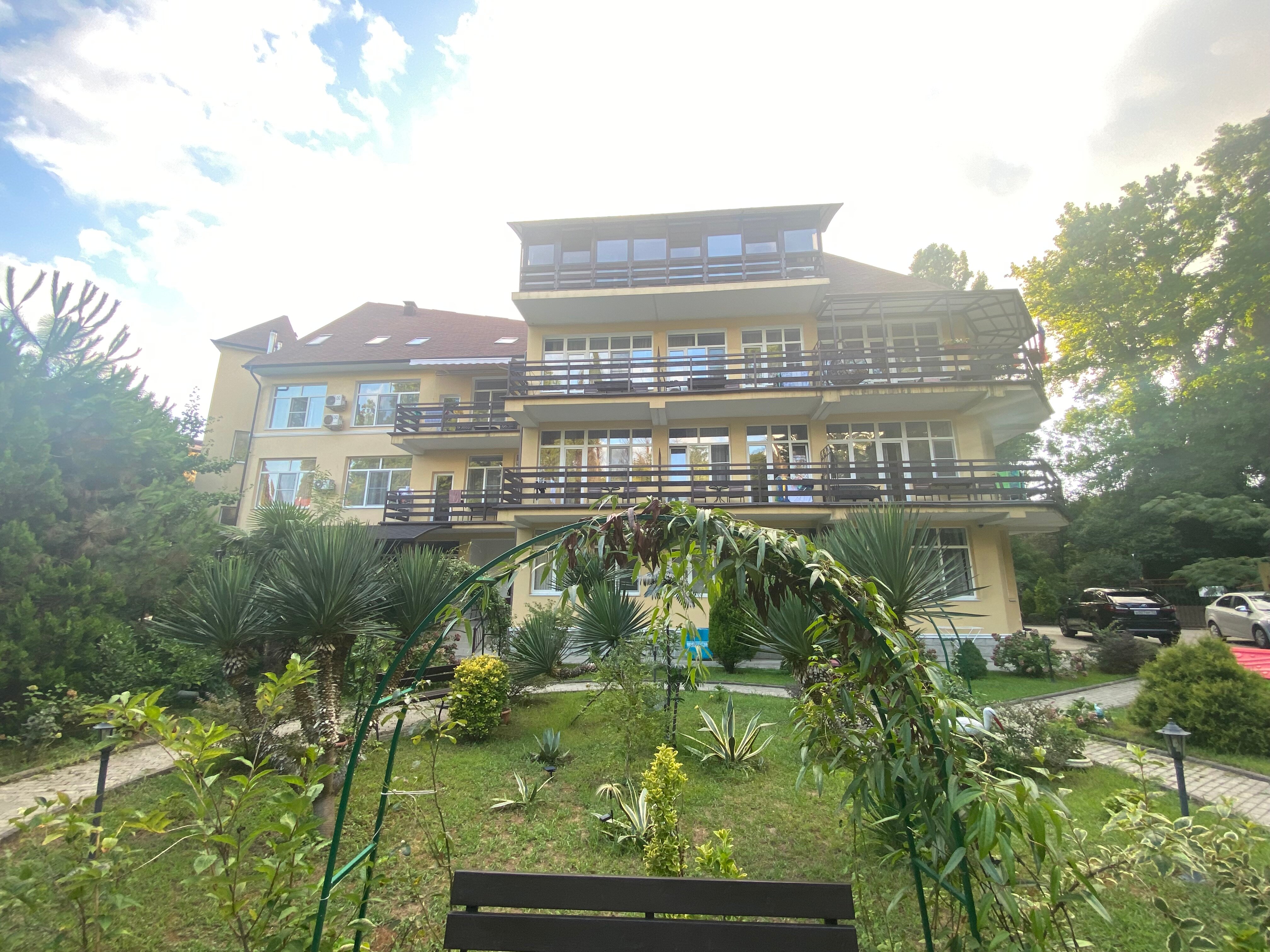 Фото Старая Хоста