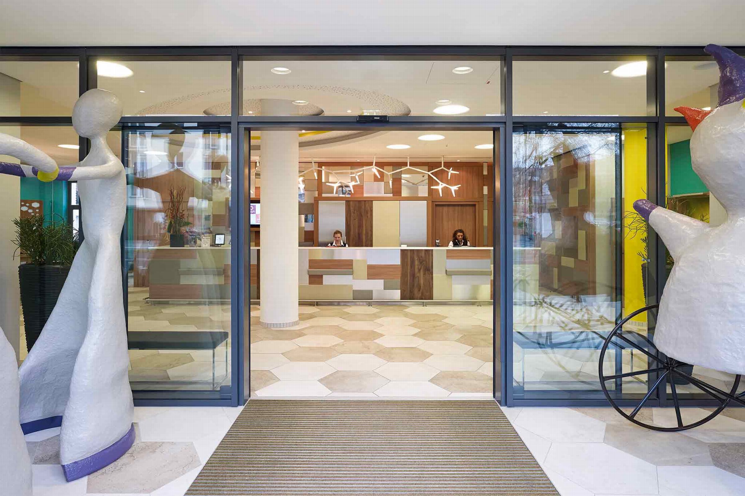 Фото Aparthotel Adagio Köln City