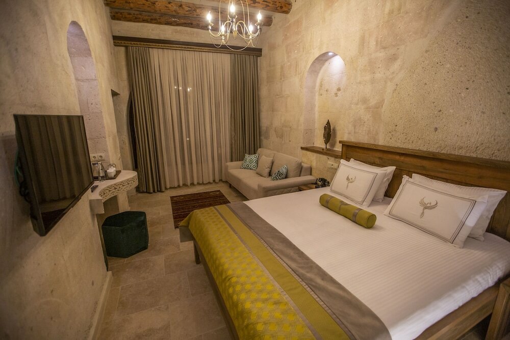 Фото Nino Cave Suites