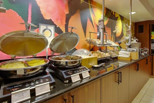 Гостиница Fairfield by Marriott Inn & Suites San Francisco Airport/Millbrae в Милбро