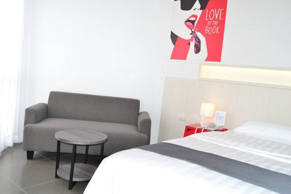 Фото Flipper Lodge Hotel