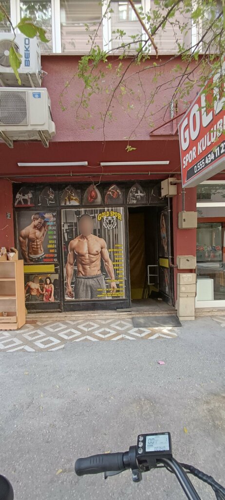 Sports hall, gym Gold Gym, Konya, photo