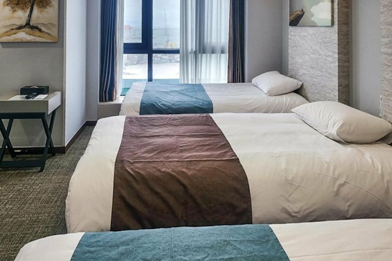 Фото GriffinBay Hotel