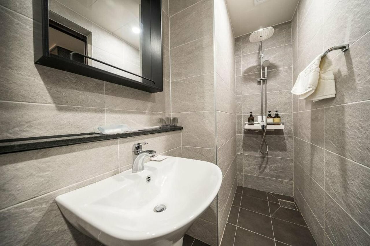 Фото GriffinBay Hotel