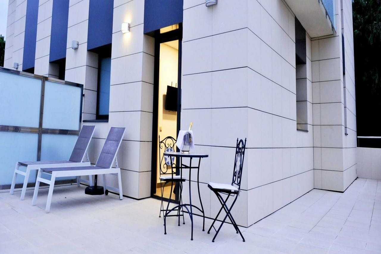 Фото Hotel 6 Bis