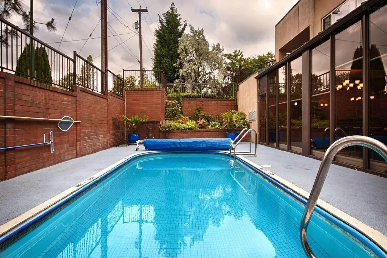 Фото SureStay Plus Hotel by Best Western Coquitlam