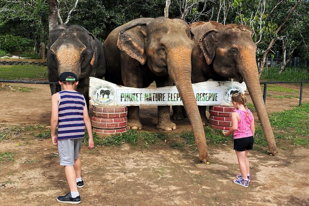 Фото Snooze Inn Phuket