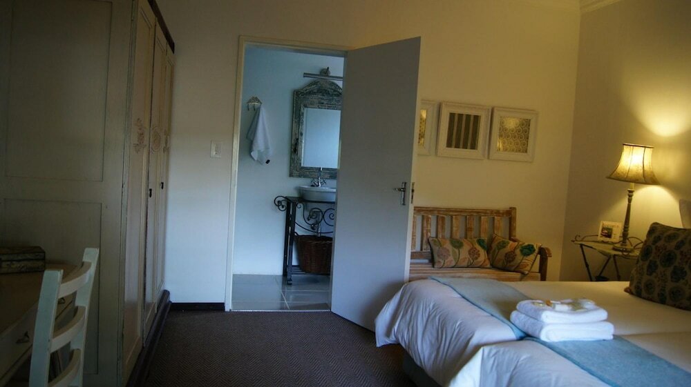 Фото Cunningham Cottage Guest House