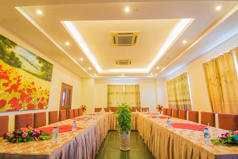 Фото Spring Hotel