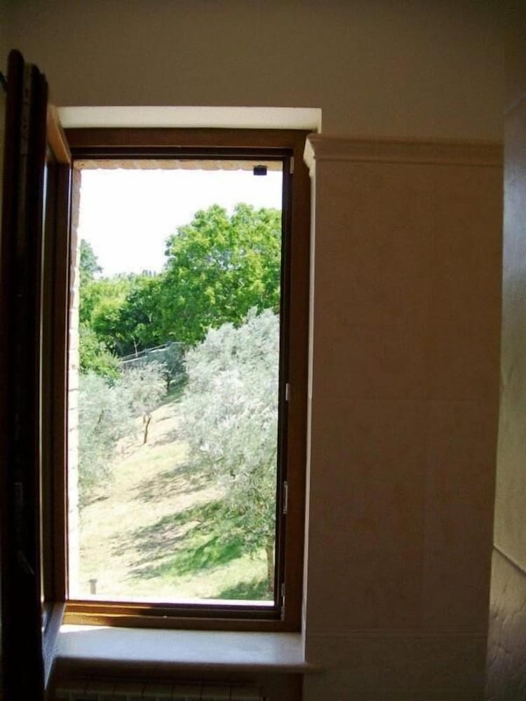 Фото B&b La Collina del Sagrantino