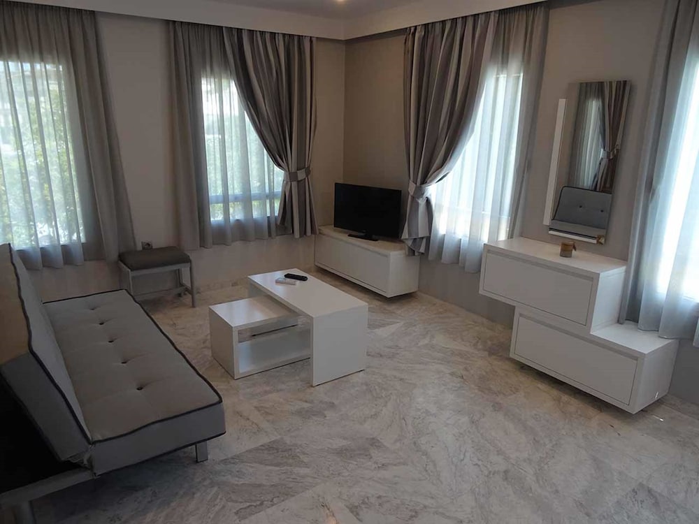 Фото Cosmos Apartments