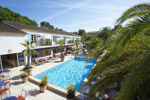 Гостиница Hotel La Bastide De Valbonne в Вальбонне