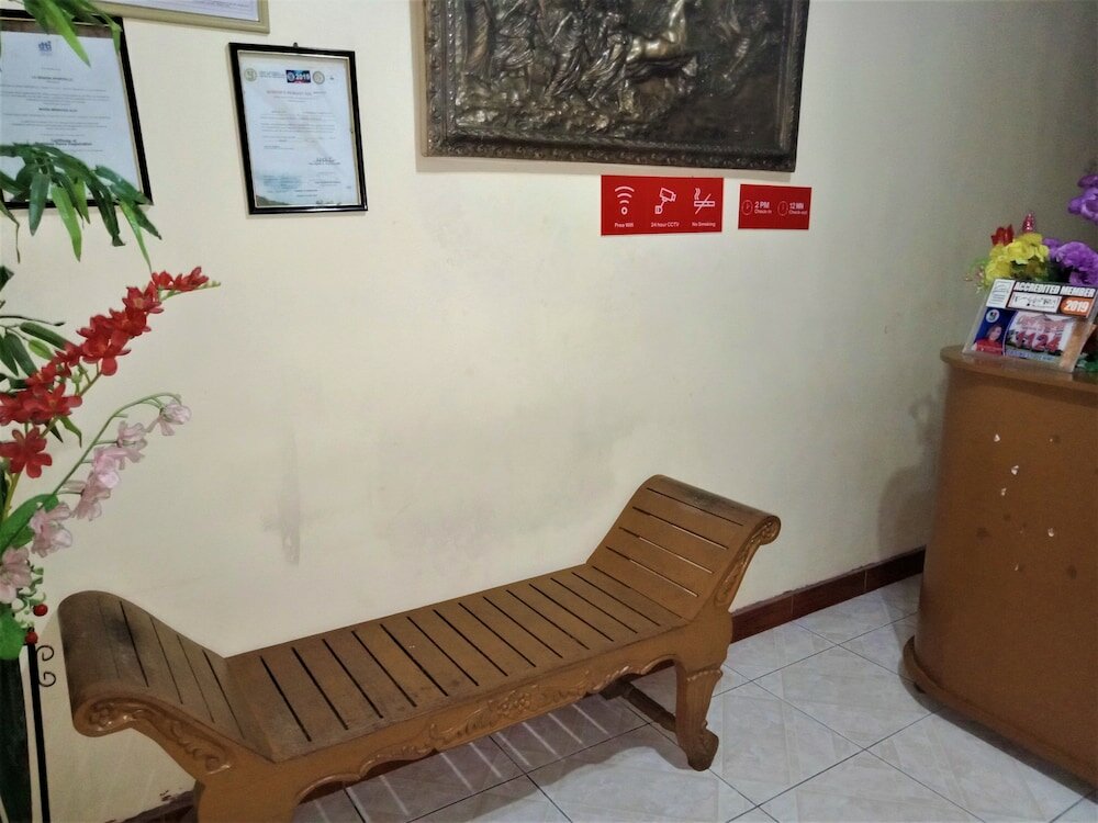 Фото La Gracia Apartelle Tagaytay