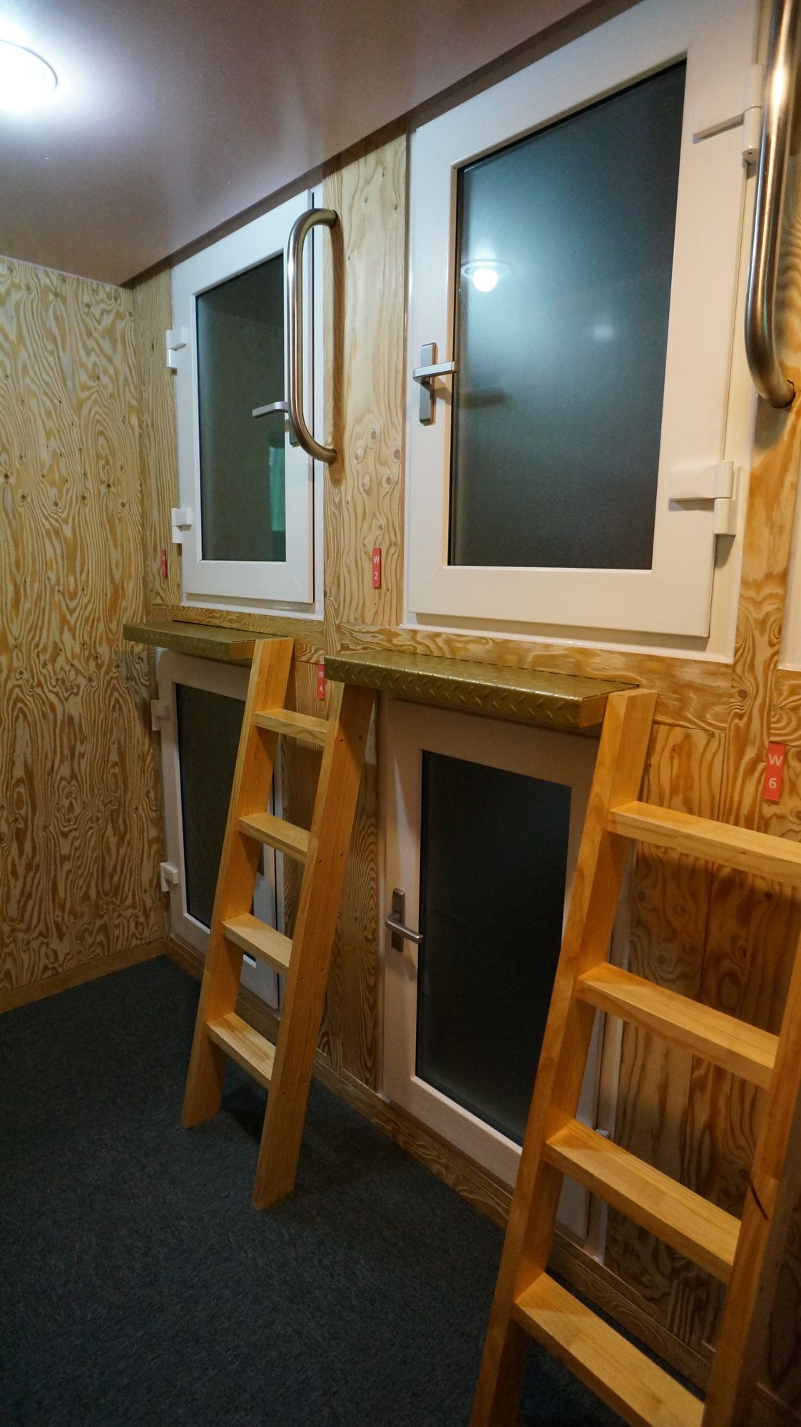 Фото Capsule Majung