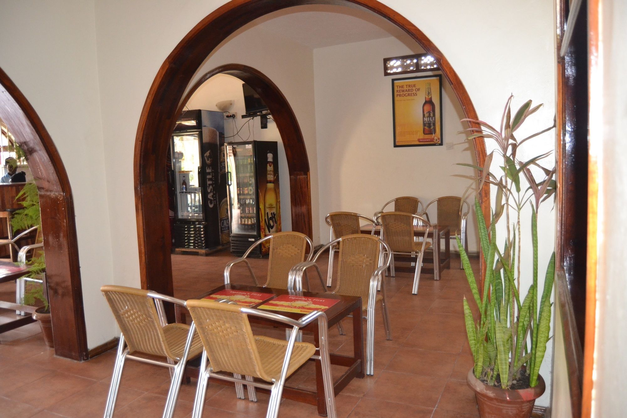 Фото Raja Excelsior Hotel