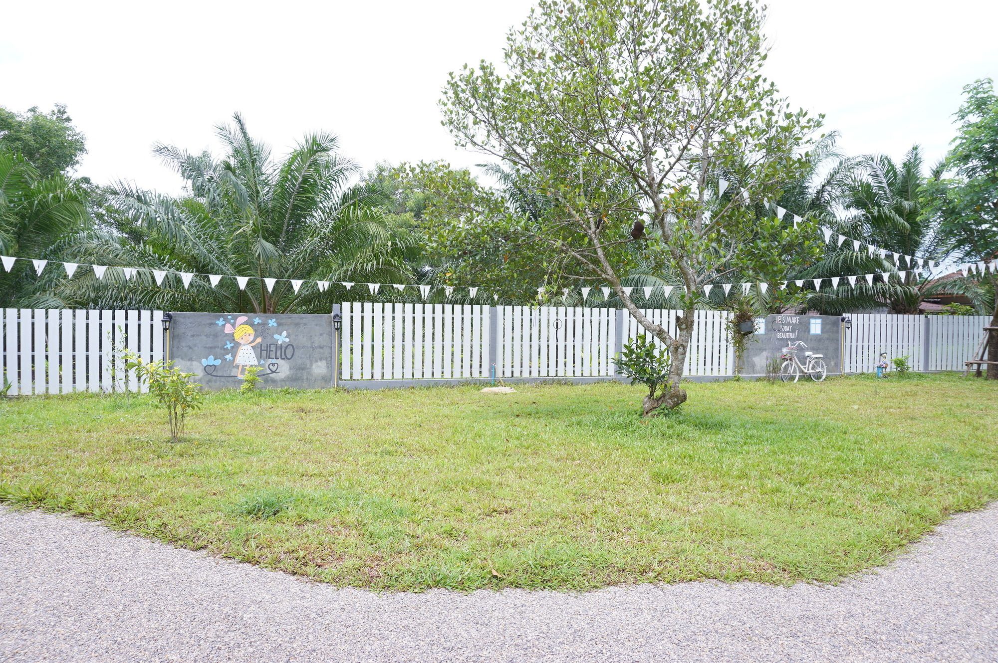 Фото The White Village Ranong Resort