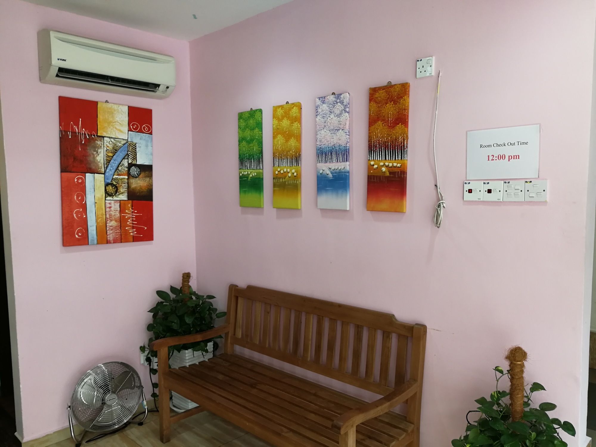 Фото Spring Lodge Hotel Kuala Lumpur