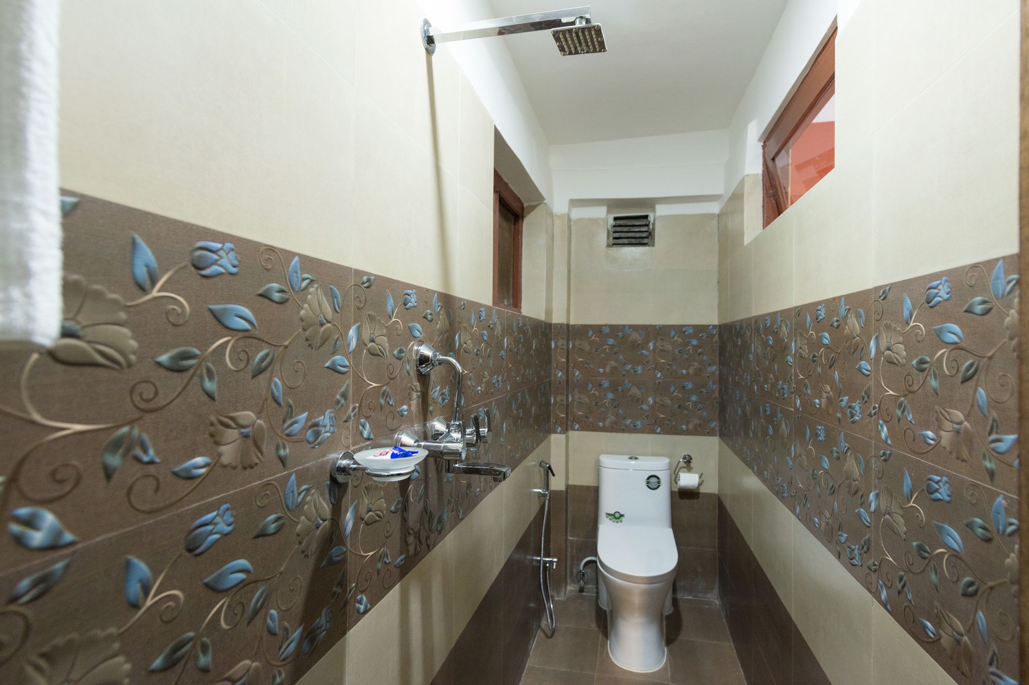 Фото Hotel Khangsar