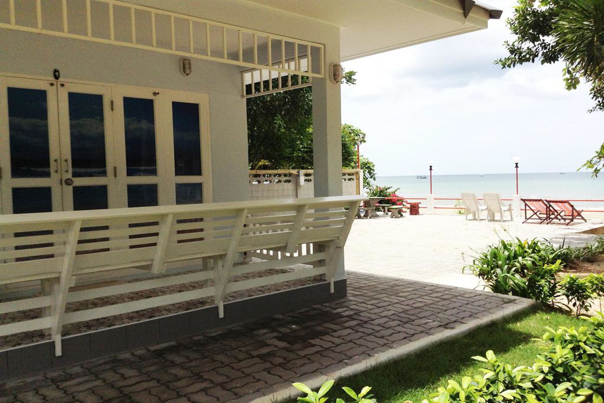 Фото отеля 2