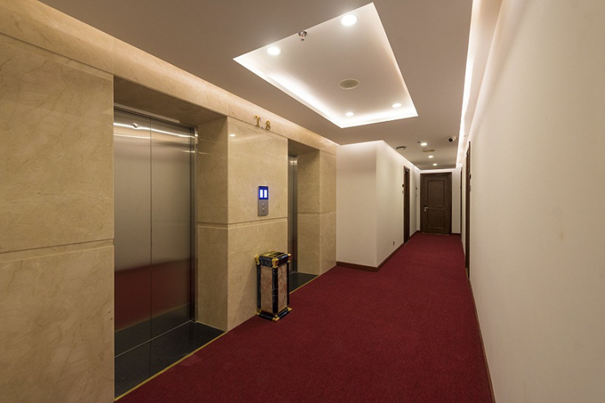 Фото Crystal Hotel