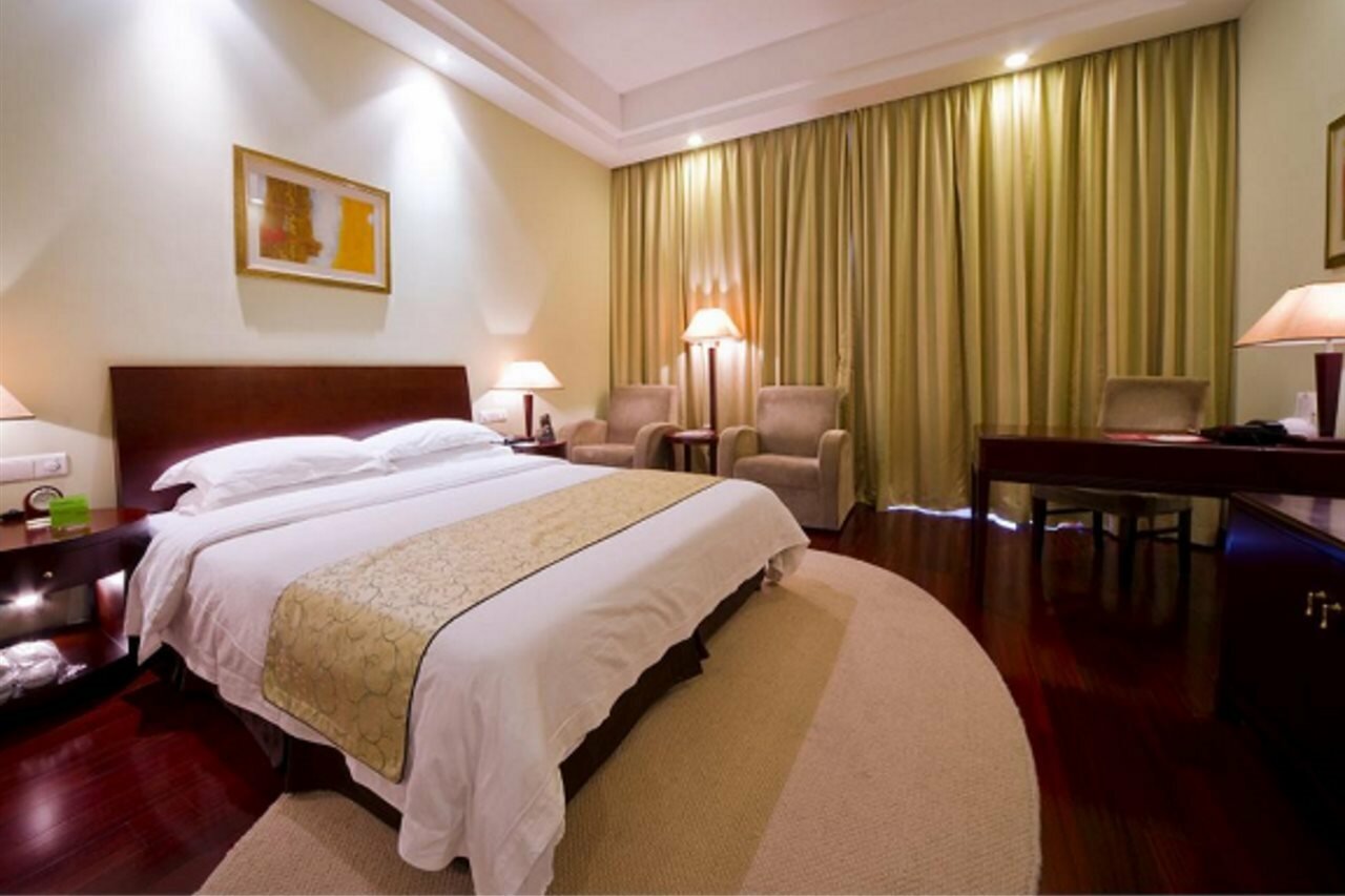 Фото Ramada Plaza Sino Bay Shanghai