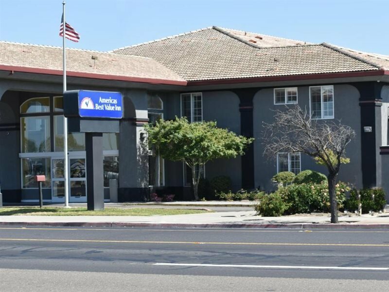 Фото Americas Best Value Inn Manteca