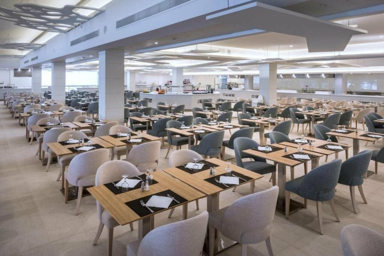 Фото Mediterráneo Bay Hotel & Resort