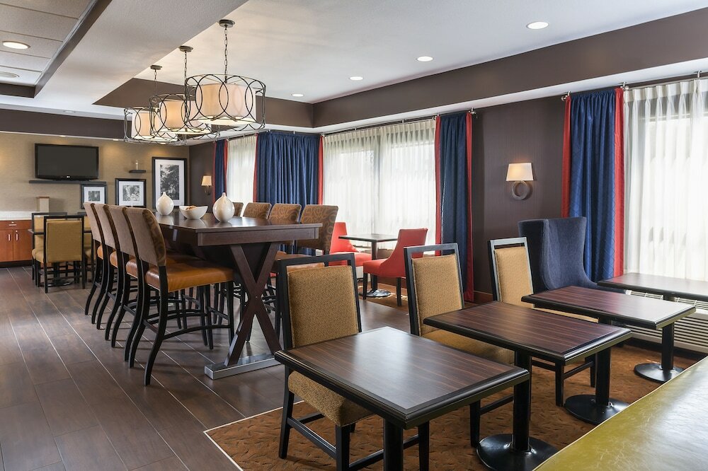 Фото Hampton Inn Findlay