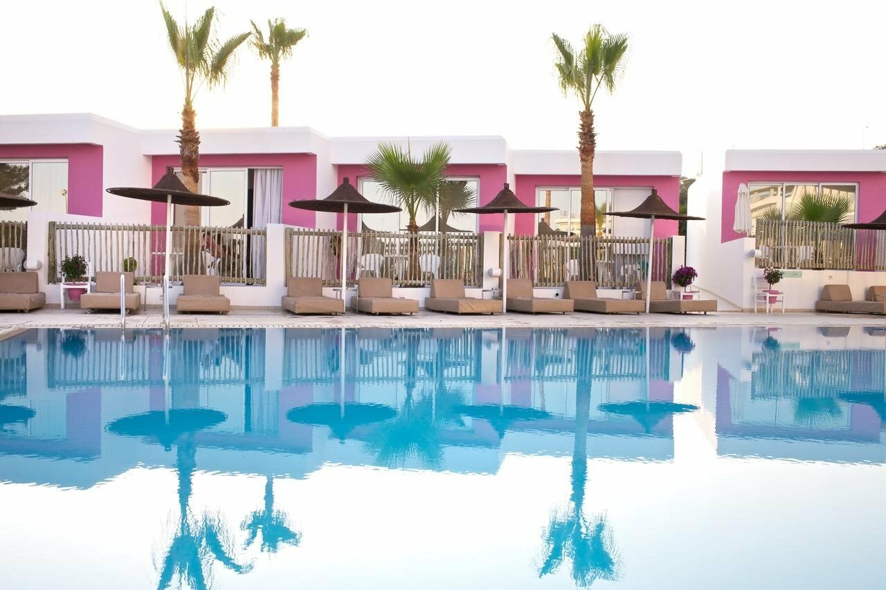 Фото Napa Mermaid Hotel & Suites