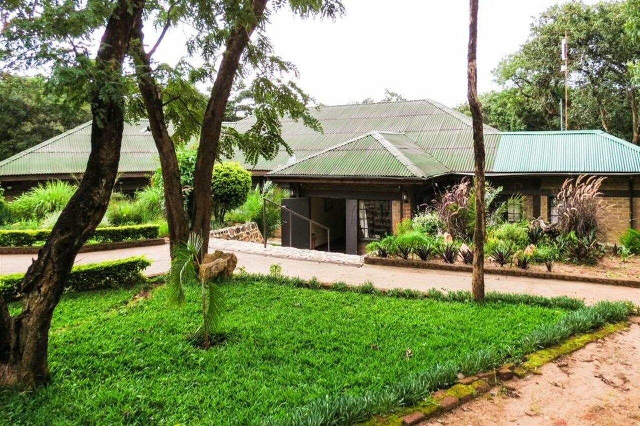 Фото Woodlands Lilongwe