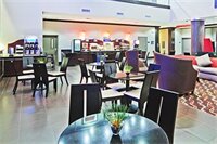 Фото Holiday Inn Express & Suites North Dallas at Preston, an Ihg Hotel